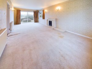 Living Room- click for photo gallery